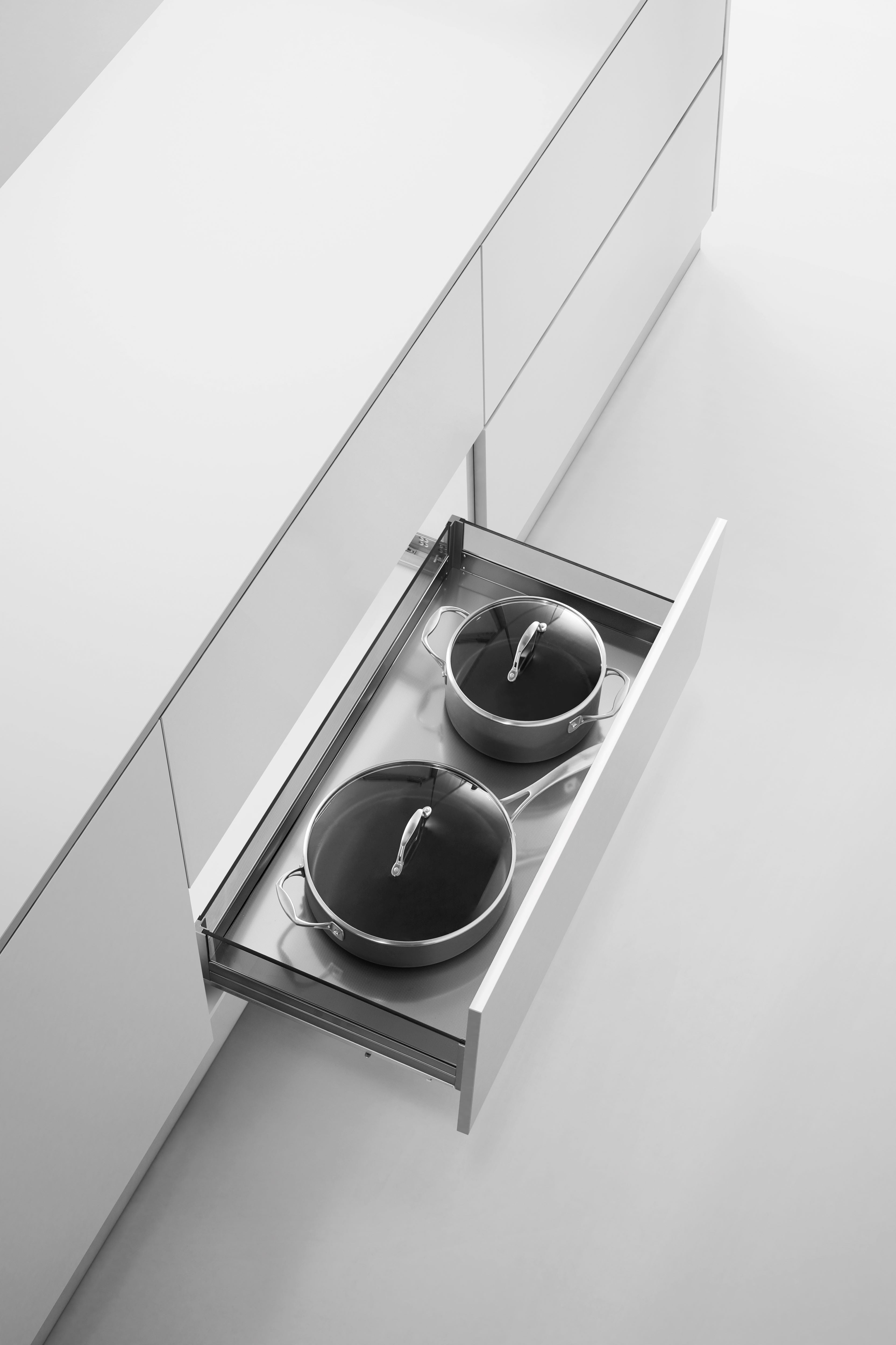 Amethyst Three Side Pull Out Basket