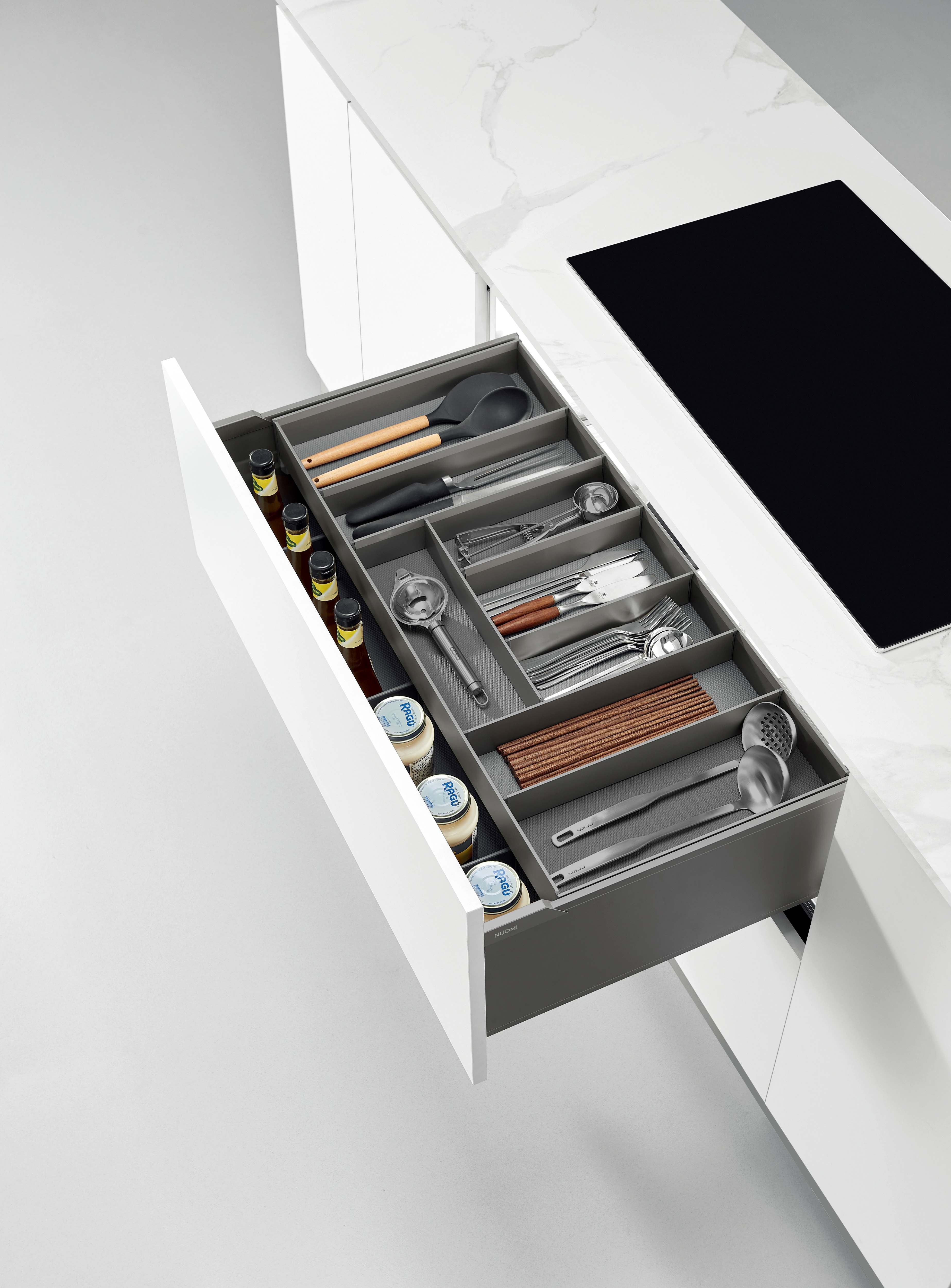 Encanto Pull Out Basket with Cutlery Tray